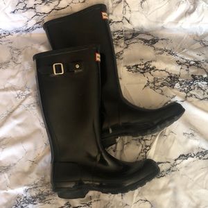 SOLD: Hunter Rainboots